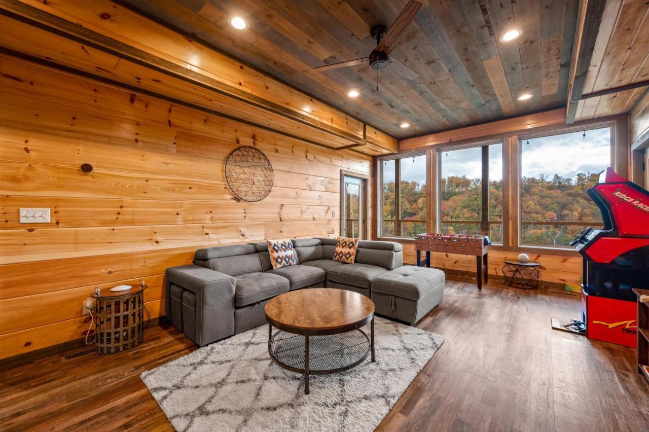 The Overlook - '21 Cabin - Gorgeous Unobstructed Views - Fire Pit Table - Gamerm - Hottub - Xbox - Lots Of Bears Gatlinburg Luaran gambar