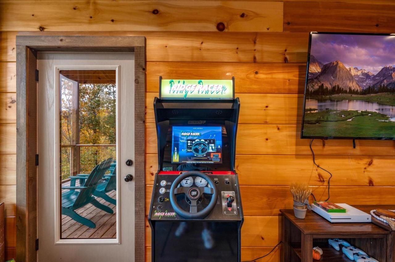 The Overlook - '21 Cabin - Gorgeous Unobstructed Views - Fire Pit Table - Gamerm - Hottub - Xbox - Lots Of Bears Gatlinburg Luaran gambar