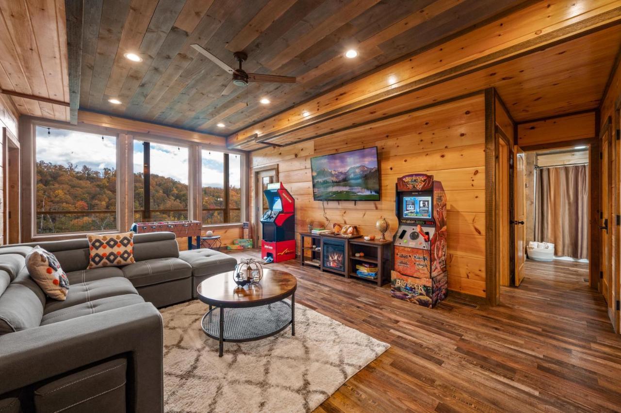 The Overlook - '21 Cabin - Gorgeous Unobstructed Views - Fire Pit Table - Gamerm - Hottub - Xbox - Lots Of Bears Gatlinburg Luaran gambar