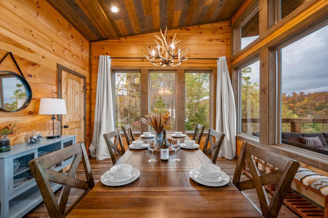 The Overlook - '21 Cabin - Gorgeous Unobstructed Views - Fire Pit Table - Gamerm - Hottub - Xbox - Lots Of Bears Gatlinburg Luaran gambar