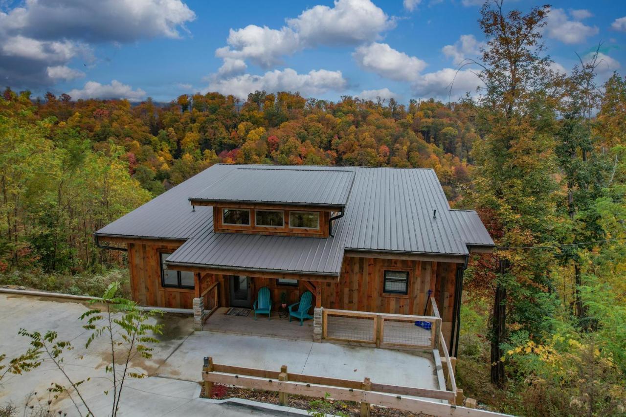 The Overlook - '21 Cabin - Gorgeous Unobstructed Views - Fire Pit Table - Gamerm - Hottub - Xbox - Lots Of Bears Gatlinburg Luaran gambar