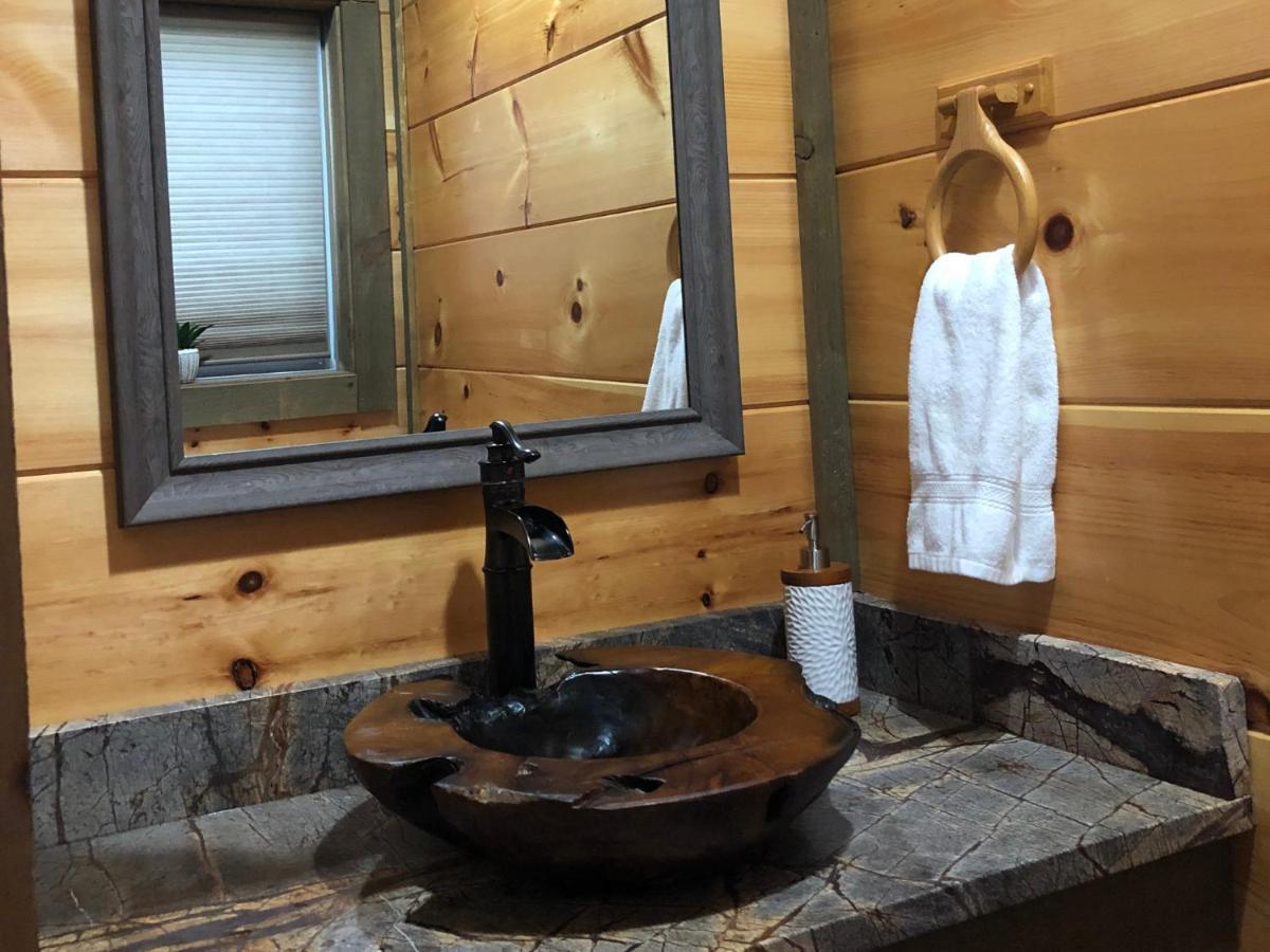 The Overlook - '21 Cabin - Gorgeous Unobstructed Views - Fire Pit Table - Gamerm - Hottub - Xbox - Lots Of Bears Gatlinburg Luaran gambar